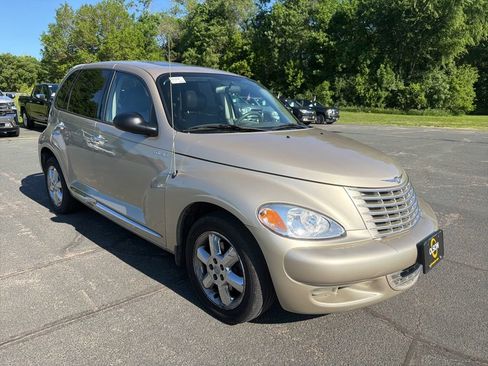 Used 2005 Chrysler PT Cruiser Limited FWD image 7