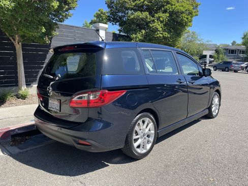 Used 2014 MAZDA MAZDA5 Grand Touring image 6