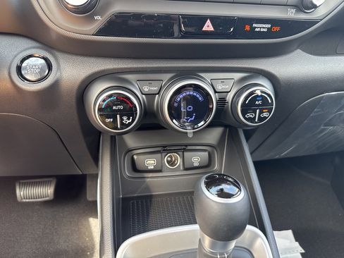 New 2025 Hyundai Venue SEL image 25