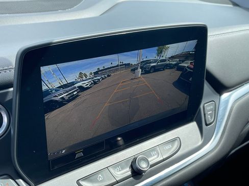 Used 2025 Chevrolet Blazer LT FWD image 24