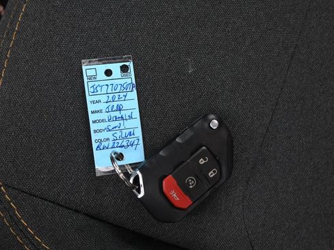 Used 2024 Jeep Wrangler Unlimited image 17