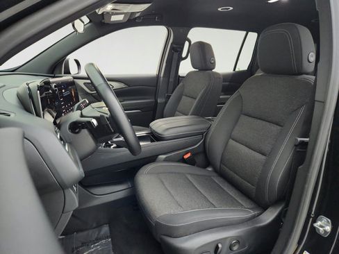 Used 2024 Chevrolet Traverse LT w/ Midnight/Sport Edition AWD/4WD image 17