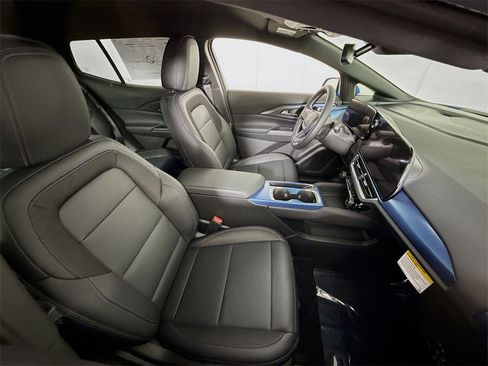 New 2026 Chevrolet Equinox EV LT image 21