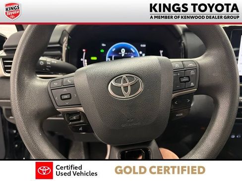 Used 2025 Toyota Camry LE FWD image 22