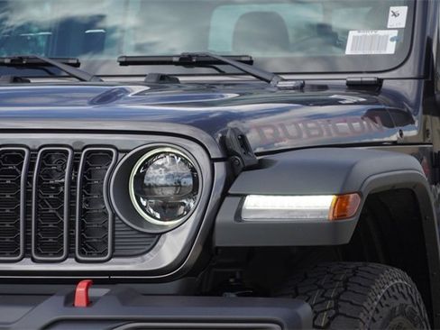 New 2025 Jeep Gladiator Rubicon w/ Convenience Group image 4