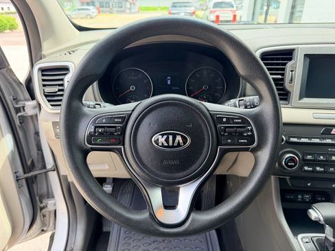 Used 2019 Kia Sportage LX w/ LX Popular Package AWD/4WD image 17