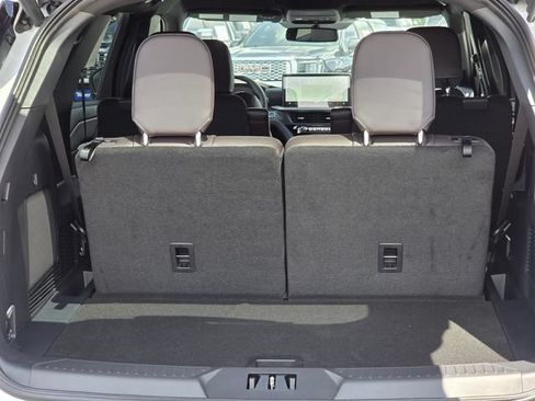 New 2026 Ford Explorer Platinum RWD image 9