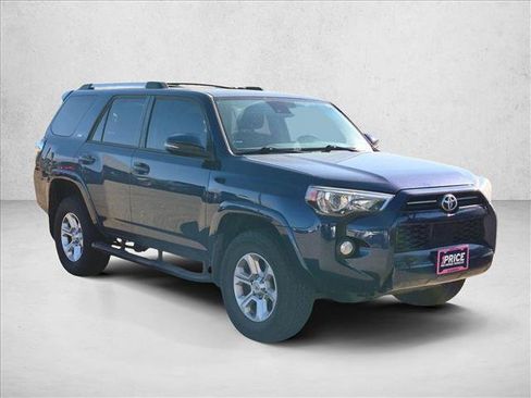 Used 2020 Toyota 4Runner SR5 Premium w/ Moonroof Package AWD/4WD image 3