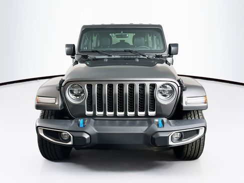 Used 2022 Jeep Wrangler Sahara image 2