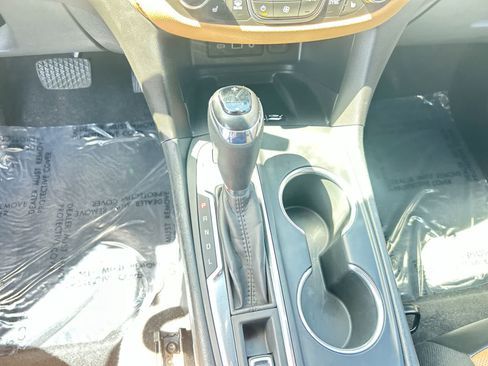 Used 2020 Chevrolet Equinox Premier FWD image 18