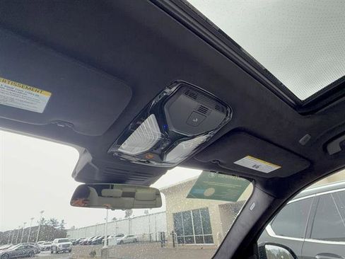 Certified 2023 BMW X7 xDrive40i w/ Executive Package image 21