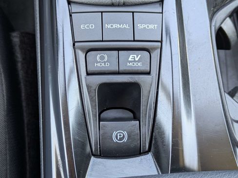 Used 2025 Toyota Camry LE FWD image 24