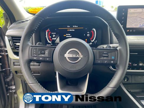 Used 2024 Nissan Rogue SL w/ SL Premium Package FWD image 14