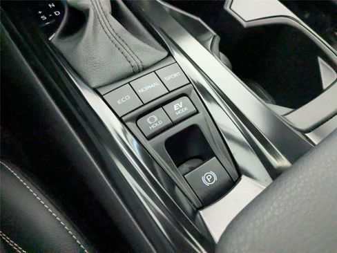 Certified 2025 Toyota Camry SE FWD image 25