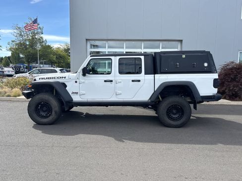 Certified 2024 Jeep Gladiator Rubicon w/ Technology Group AWD/4WD image 2