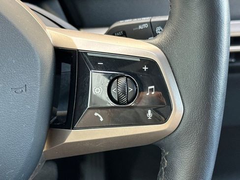 Used 2023 BMW iX xDrive50 image 28