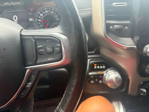 Used 2019 RAM 1500 Laramie AWD/4WD image 18