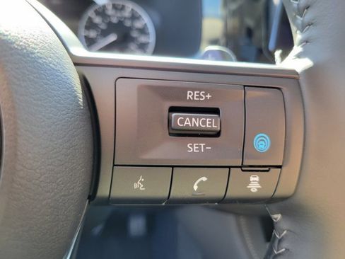 New 2025 Nissan Pathfinder SV w/ SV Premium Package image 18