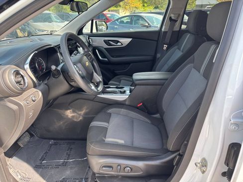 Used 2025 Chevrolet Blazer LT FWD image 23