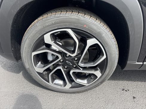 New 2026 Chevrolet Trax RS FWD image 5