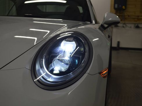 Certified 2019 Porsche 911 Carrera RWD image 10