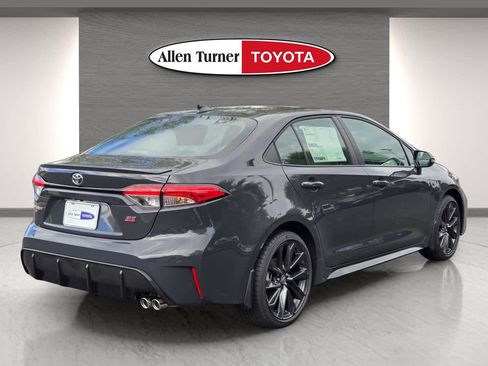 Used 2026 Toyota Corolla SE image 6