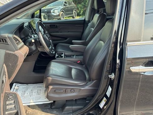 Used 2019 Honda Odyssey EX-L image 2