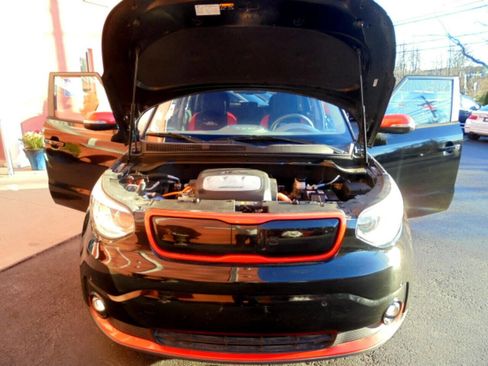 Used 2015 Kia Soul EV + image 33