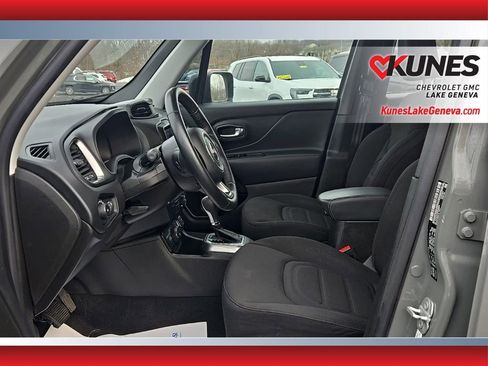 Used 2022 Jeep Renegade Latitude w/ Convenience Group image 13