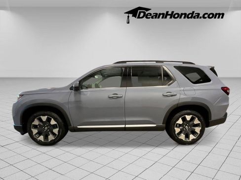 New 2026 Honda Pilot Touring image 2