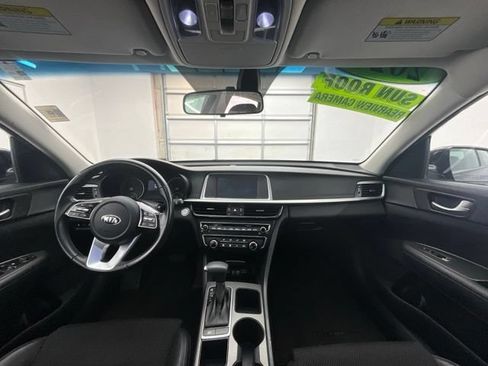Used 2020 Kia Optima S w/ S Panoramic Sunroof Package FWD image 4