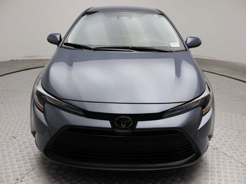 Certified 2025 Toyota Corolla LE image 5