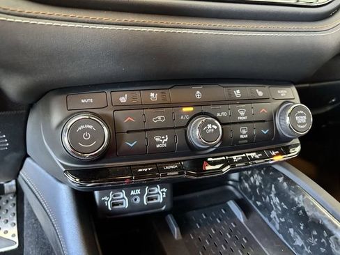 Used 2025 Dodge Durango SRT Hellcat AWD/4WD image 25