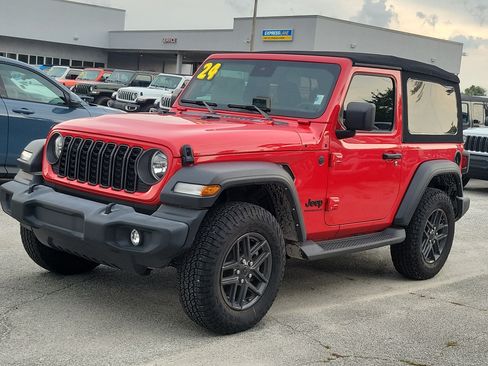 Used 2024 Jeep Wrangler Sport AWD/4WD image 2
