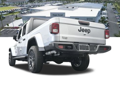 Certified 2024 Jeep Gladiator Sport image 51
