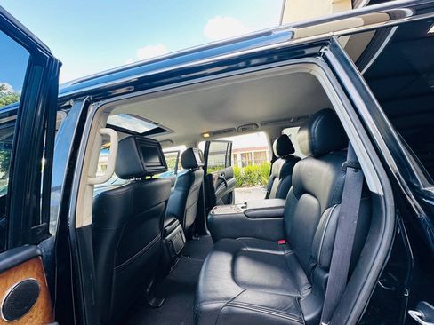 Used 2014 INFINITI QX80 4WD w/ Theater Package image 20