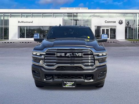 Used 2025 RAM 3500 Laramie AWD/4WD image 2