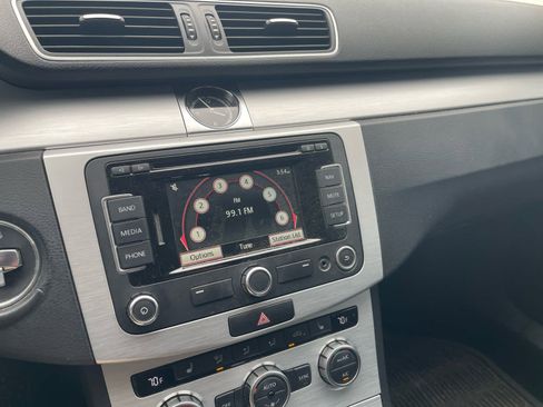 Used 2014 Volkswagen CC R-Line FWD image 10