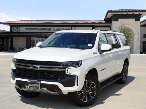 Used 2022 Chevrolet Suburban Z71 w/ Off-Road Capability Package AWD/4WD image 1