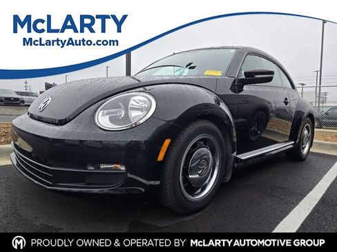 Used 2016 Volkswagen Beetle 1.8T Classic FWD image 1