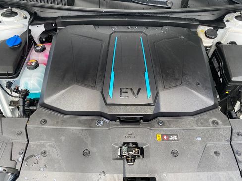 Certified 2024 Hyundai Ioniq 5 Limited RWD image 28