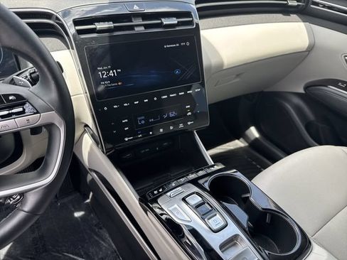 Certified 2024 Hyundai Tucson Limited FWD image 28