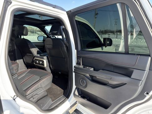 Used 2022 Ford Expedition Limited image 52