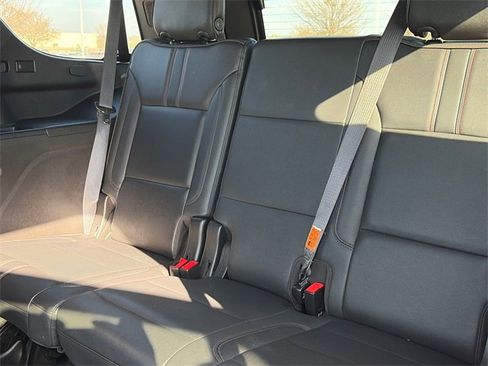 Used 2021 Chevrolet Tahoe RST w/ Luxury Package image 15