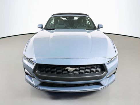 Used 2024 Ford Mustang Convertible RWD image 2