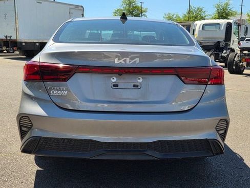 Used 2024 Kia Forte LXS w/ LXS Technology Package FWD image 4