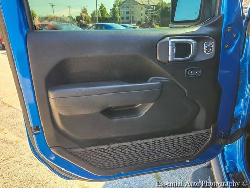 Certified 2024 Jeep Wrangler Unlimited Rubicon w/ Technology Group AWD/4WD image 19