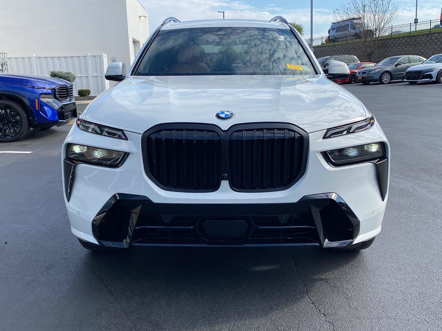 Used 2027 BMW X7 xDrive40i AWD/4WD image 8