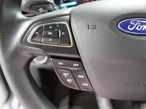 Used 2019 Ford Escape SE FWD image 19