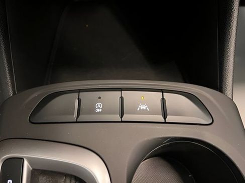 Used 2025 Buick Envista Preferred FWD image 25